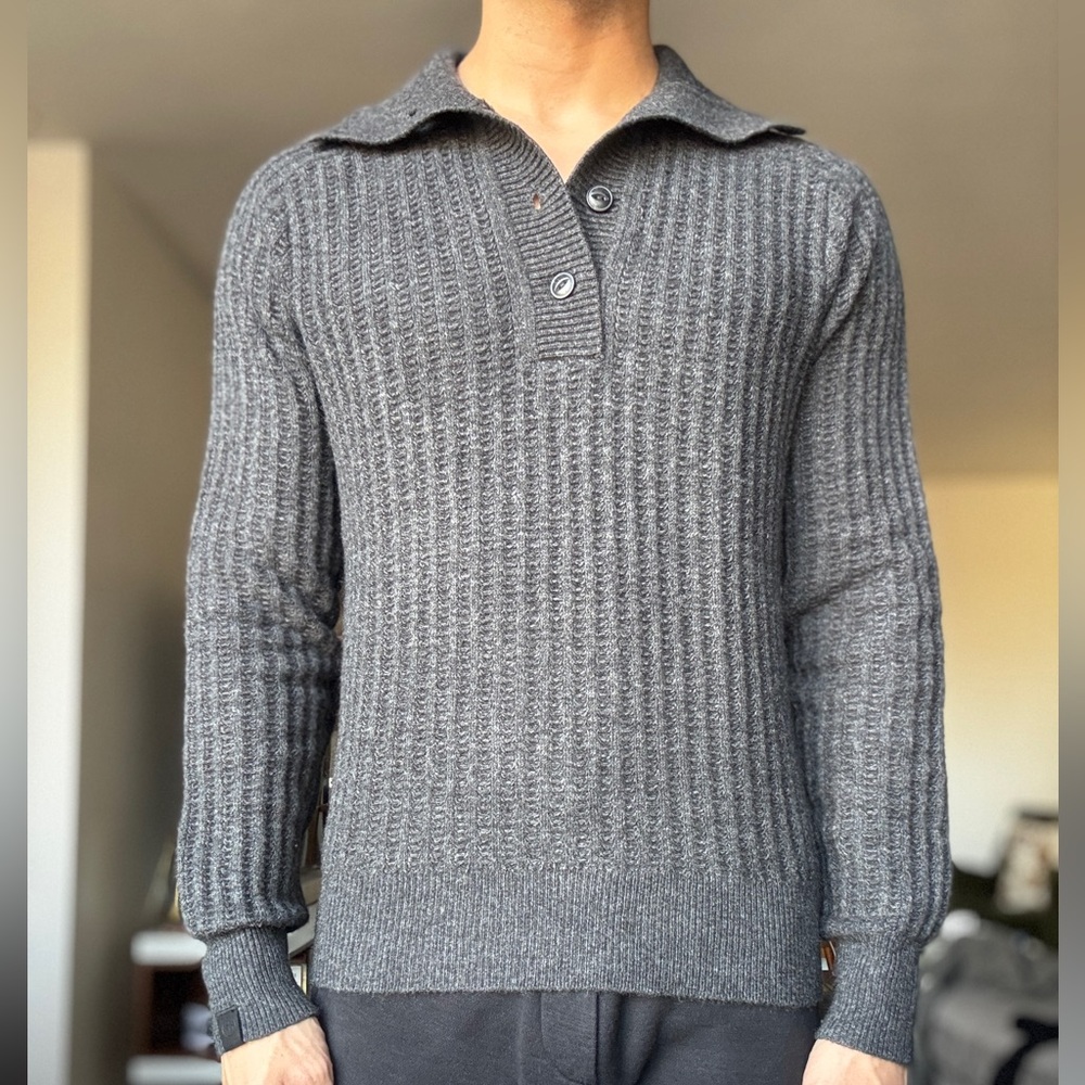 Gray Ribbed Knit Sweater - Picture 3 of 4